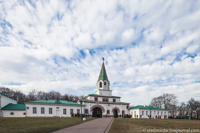 Ансамбль передних ворот в Коломенском
