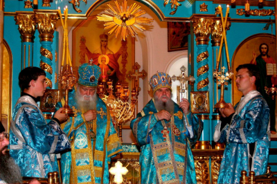 Епископ Женевский и Западно-Европейский Михаил (Донсков) и архиепископ Благовещенский и Тындинский Гавриил (Стеблюченко)