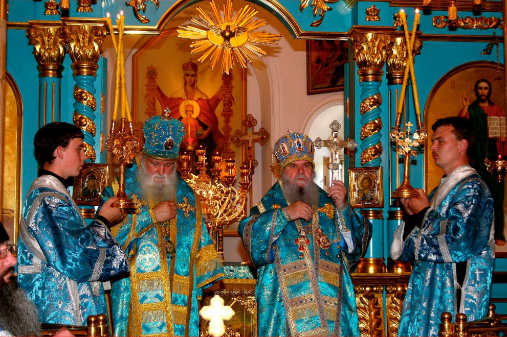Епископ Женевский и Западно-Европейский Михаил (Донсков) и архиепископ Благовещенский и Тындинский Гавриил (Стеблюченко)